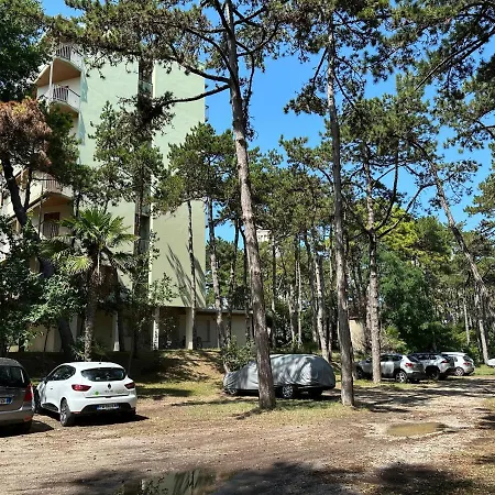 Apartament Lignano Pineta With Pool *