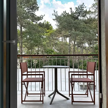 Lignano Pineta With Pool Apartament